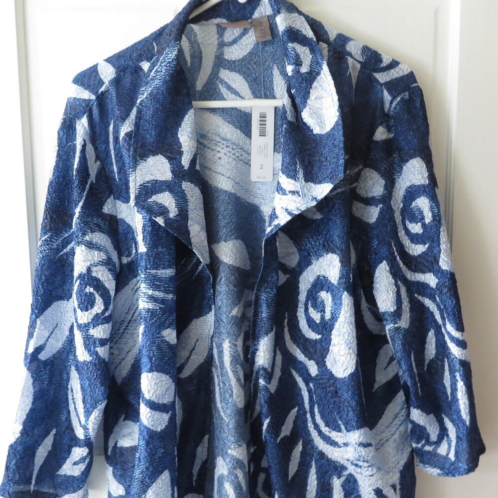 Chicos Easywear Abstract Roses Blue & White Jacket Size 2 NWT
